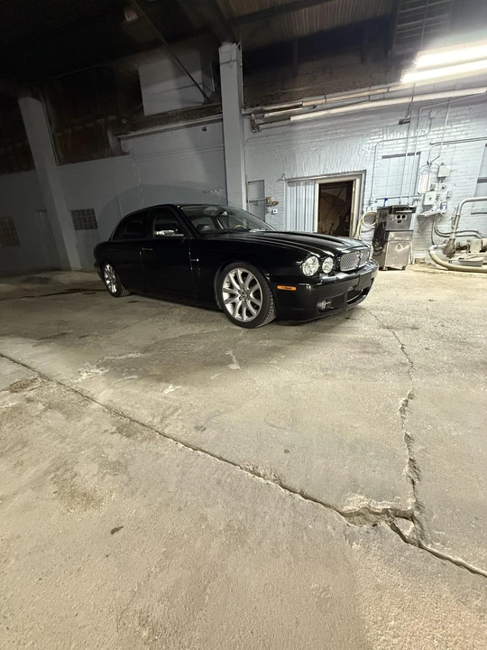 2009 Jaguar X350/X356/X358 XJR - Image 28 of 31