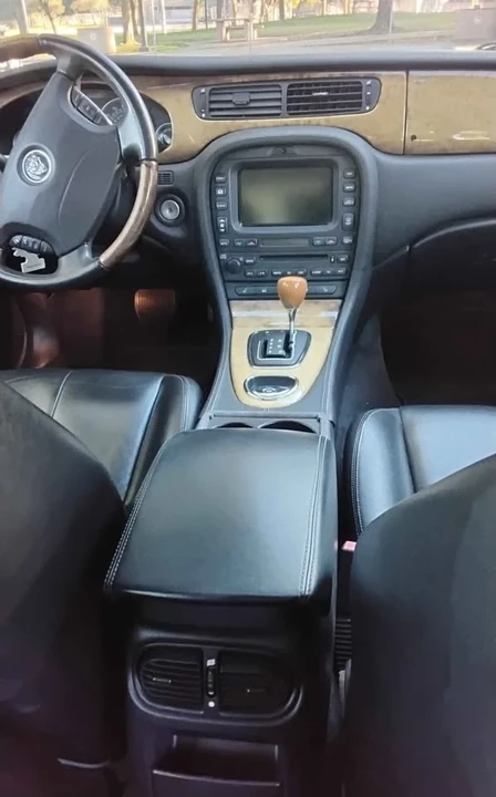 2009 Jaguar S-Type 2nd Gen - Image 15 of 16