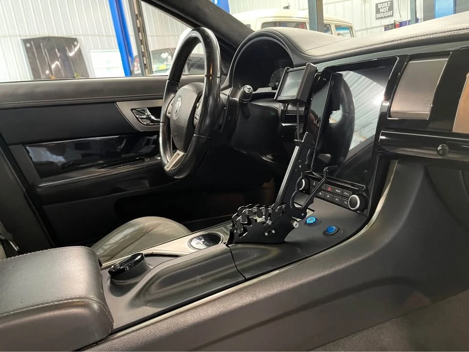 2009 Jaguar X250 XFR - Image 13 of 15