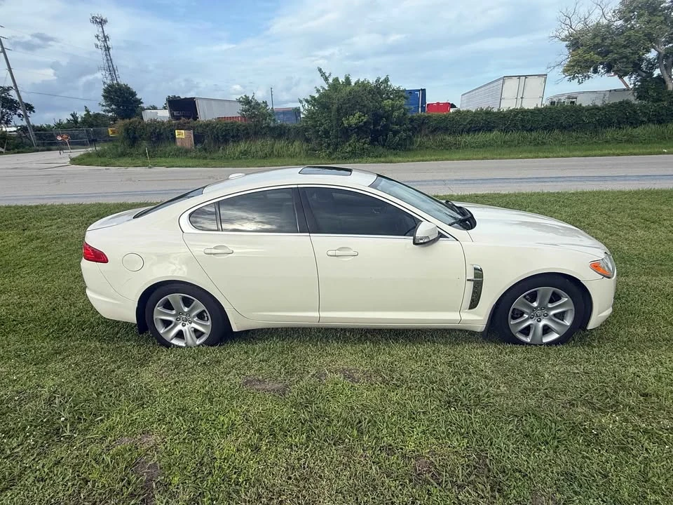 2009 Jaguar X250 XFR - Image 2 of 13