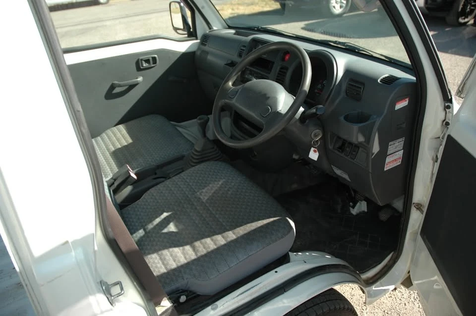 2009 Daihatsu Hijet - Image 13 of 17