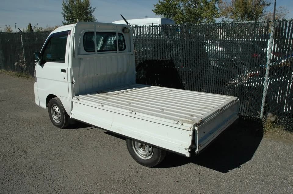 2009 Daihatsu Hijet - Image 10 of 17