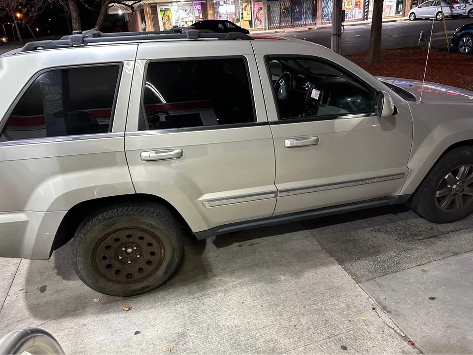 2009 Jeep Cherokee - Image 11 of 12