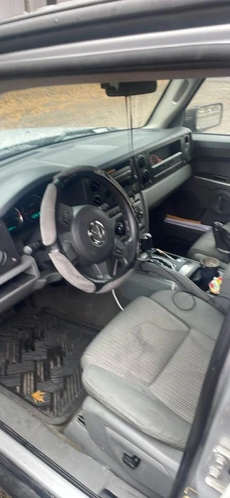 2009 Jeep Commander - Image 4 of 4