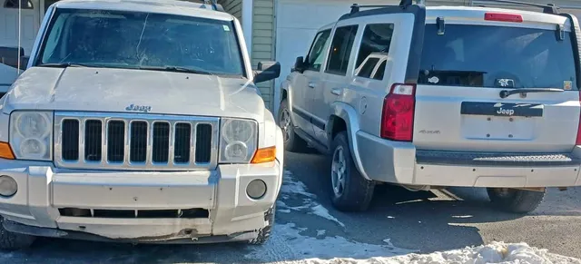 2009 Jeep Commander Sport Utility 4D
