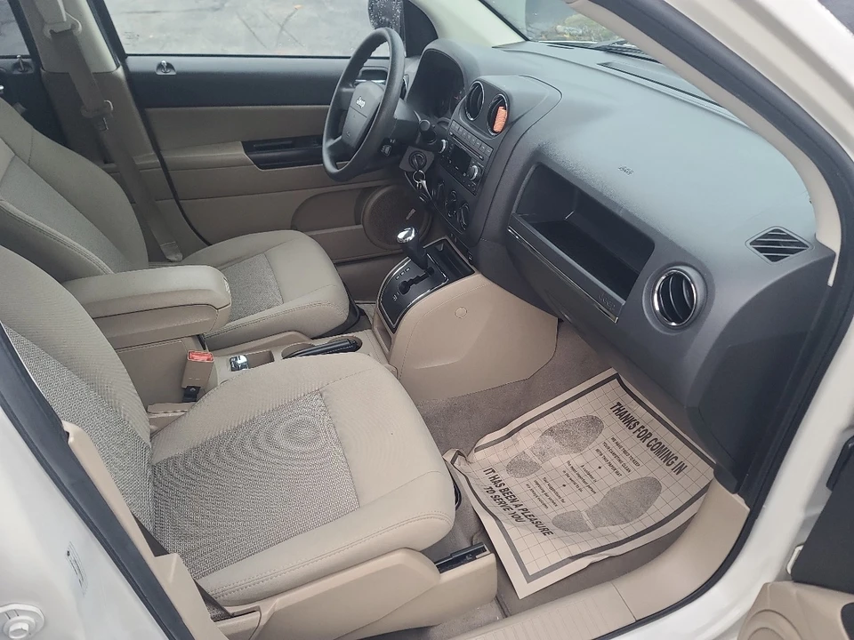 2009 Jeep Compass - Image 14 of 20