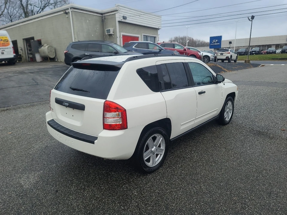 2009 Jeep Compass - Image 7 of 20