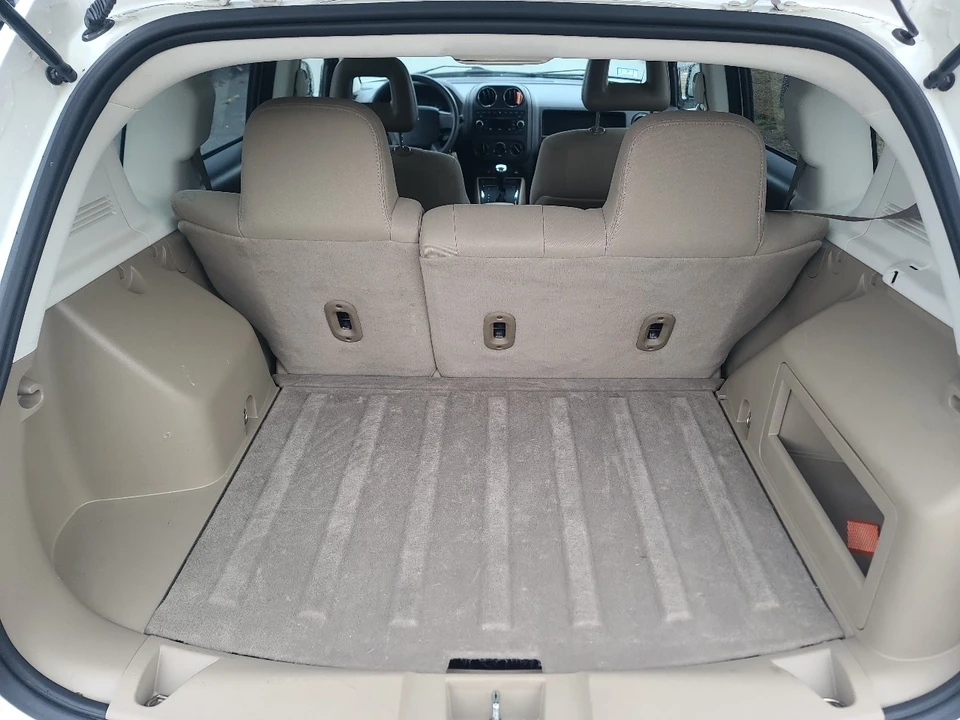 2009 Jeep Compass - Image 12 of 20