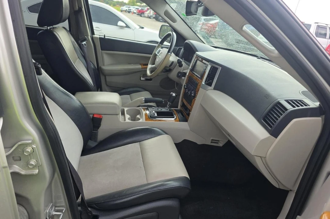 2009 Jeep WK Grand Cherokee - Image 9 of 15