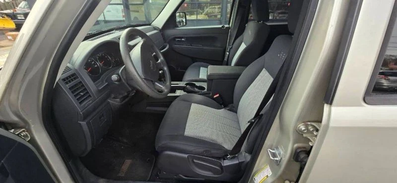 2009 Jeep KK Liberty - Image 6 of 8