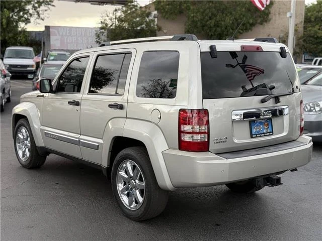 2009 Jeep KK Liberty - Image 9 of 12
