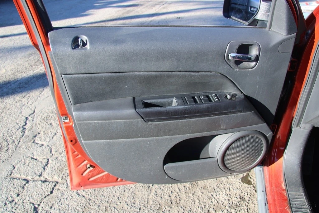 2009 Jeep Patriot - Image 11 of 21