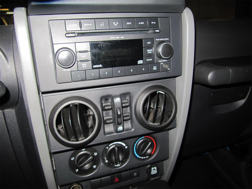 2009 Jeep JK Wrangler - Image 17 of 31