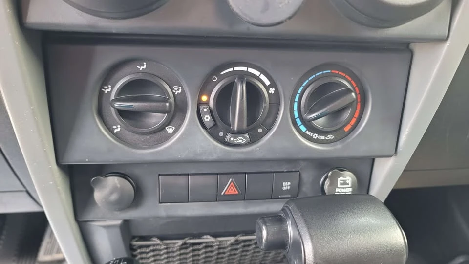 2009 Jeep JK Wrangler - Image 11 of 12