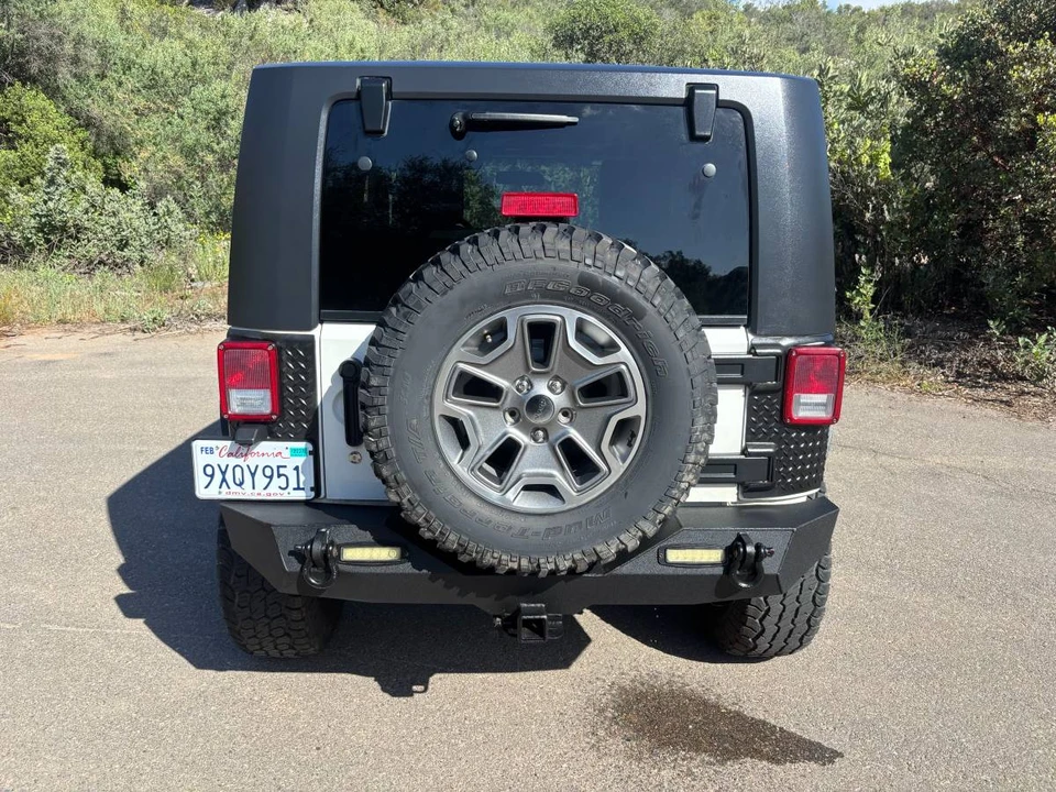 2009 Jeep Wrangler - Image 15 of 17