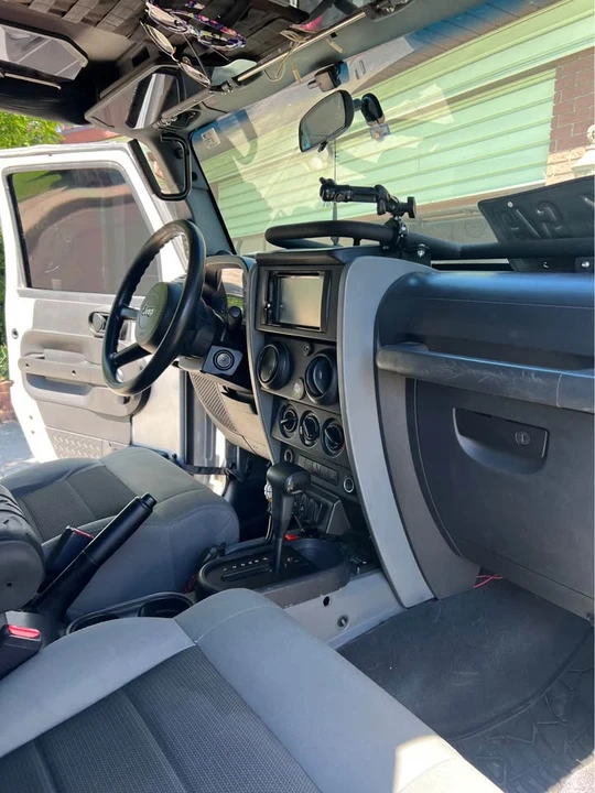 2009 Jeep JK Wrangler - Image 11 of 12