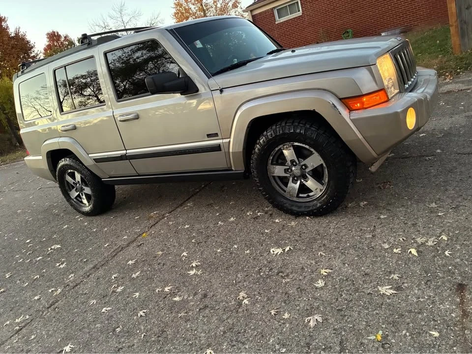2009 Jeep Commander - Image 5 of 10