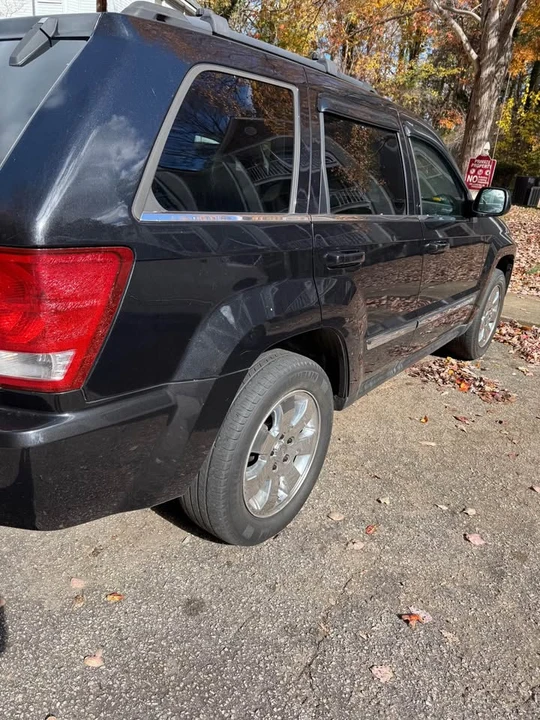 2009 Jeep WK Grand Cherokee - Image 2 of 11