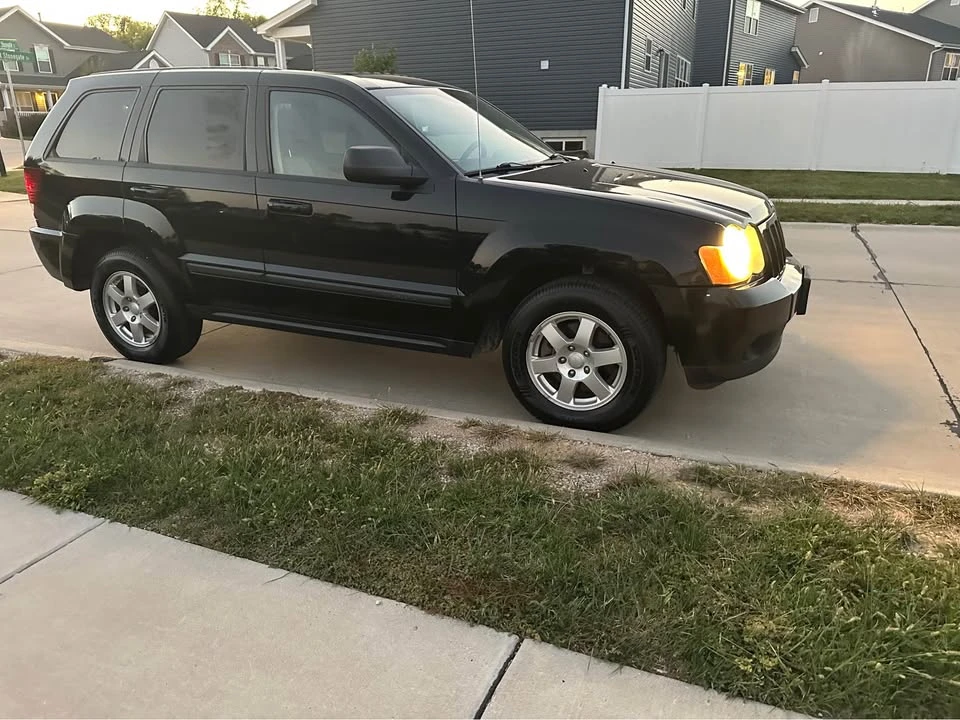 2009 Jeep WK Grand Cherokee - Image 2 of 13