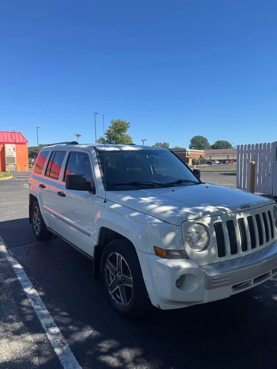 2009 Jeep Patriot - Image 2 of 2