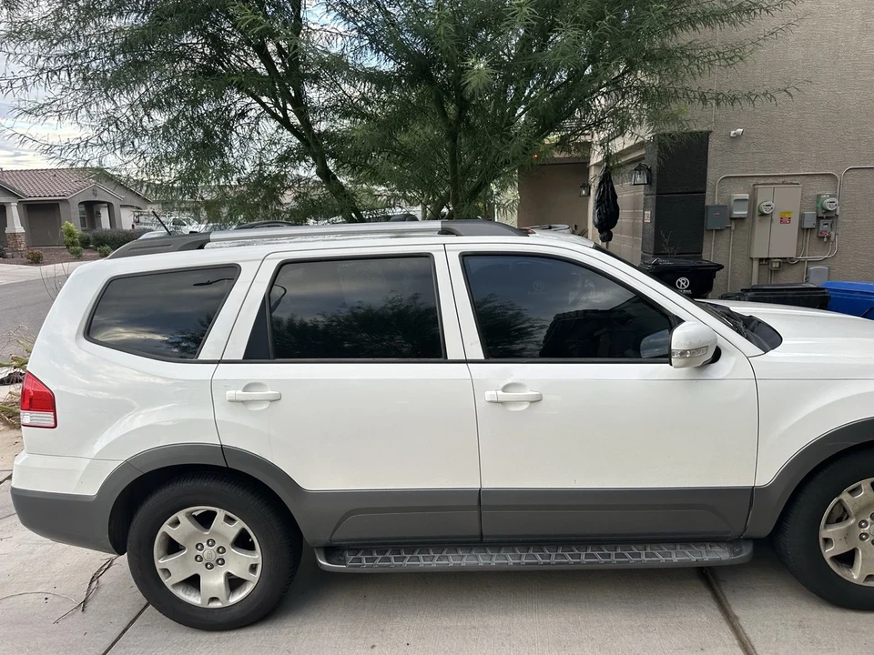 2009 Kia - Image 2 of 4