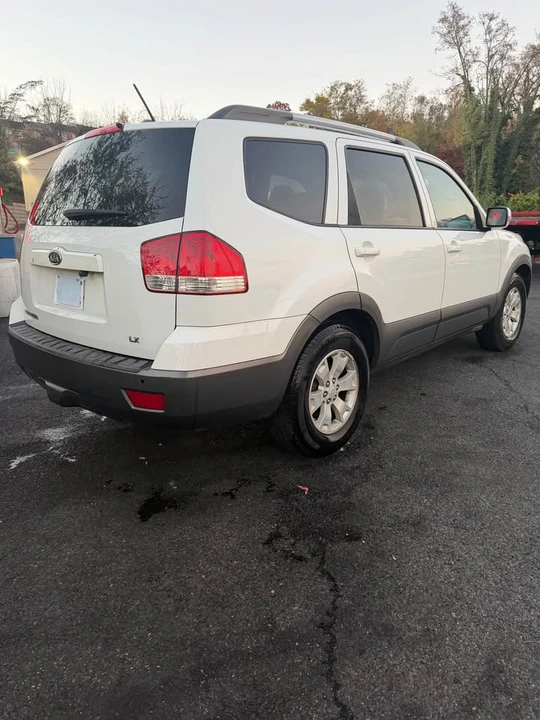 2009 Kia Sorento - Image 3 of 8