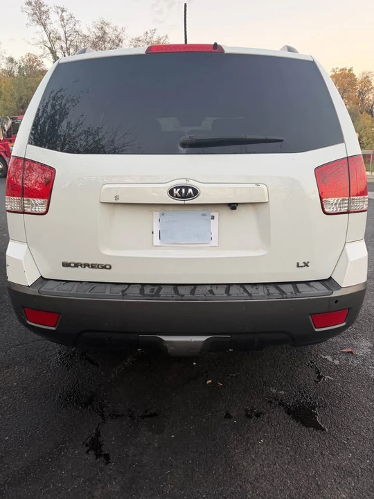 2009 Kia Sorento - Image 4 of 8