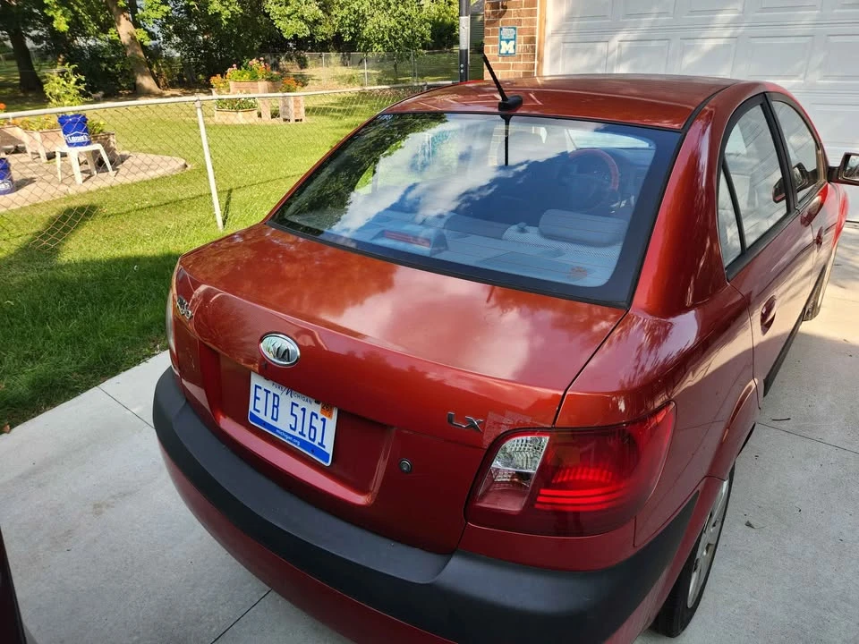 2009 Kia Rio - Image 3 of 4