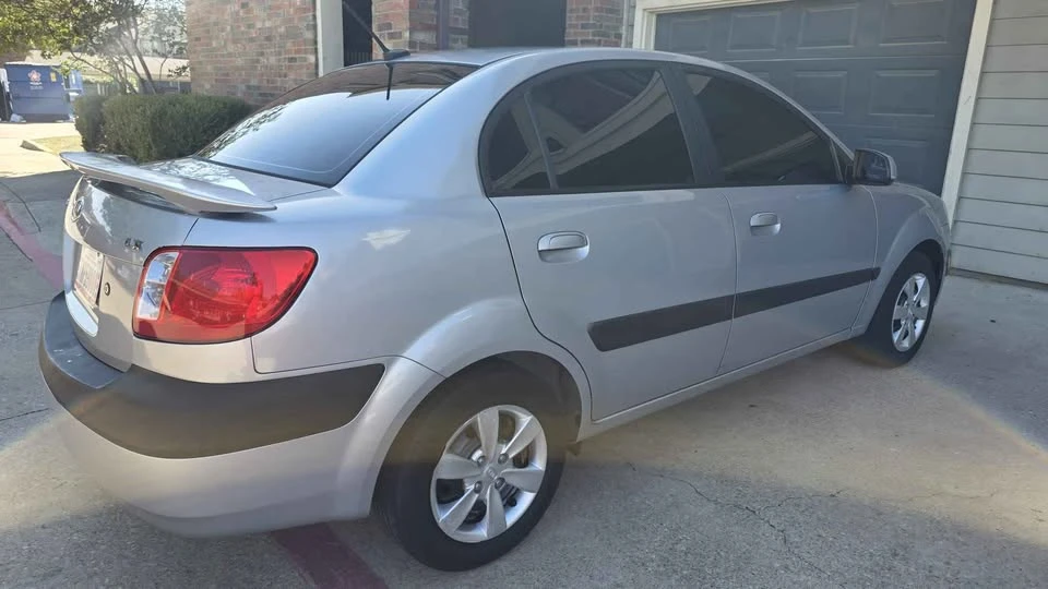 2009 Kia Rio - Image 2 of 10