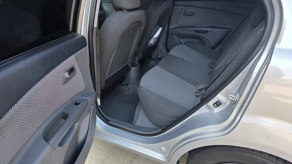 2009 Kia Rio - Image 9 of 10