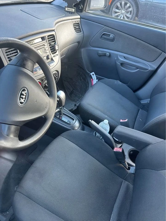2009 Kia Rio - Image 4 of 4