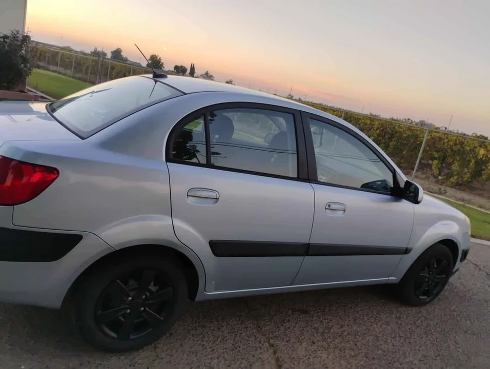 2009 Kia Rio - Image 4 of 7