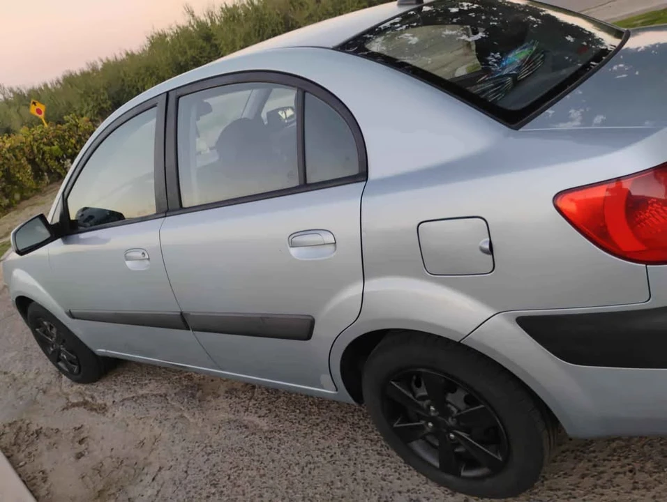 2009 Kia Rio - Image 6 of 7