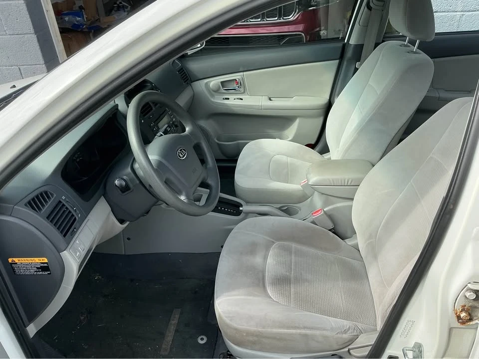 2009 Kia Spectra - Image 4 of 9