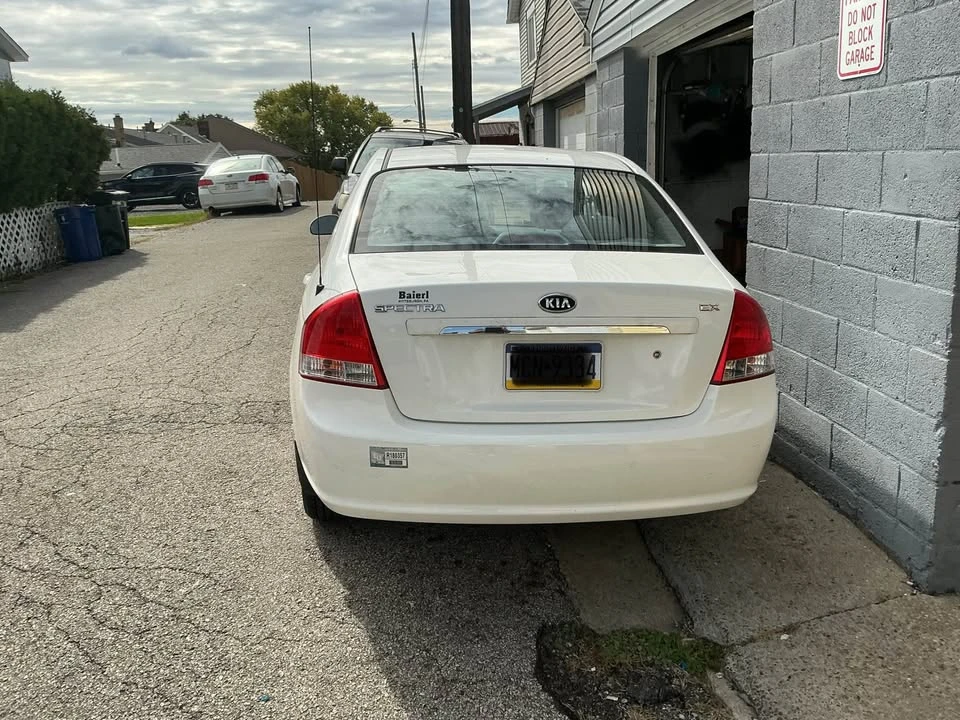 2009 Kia Spectra - Image 7 of 9
