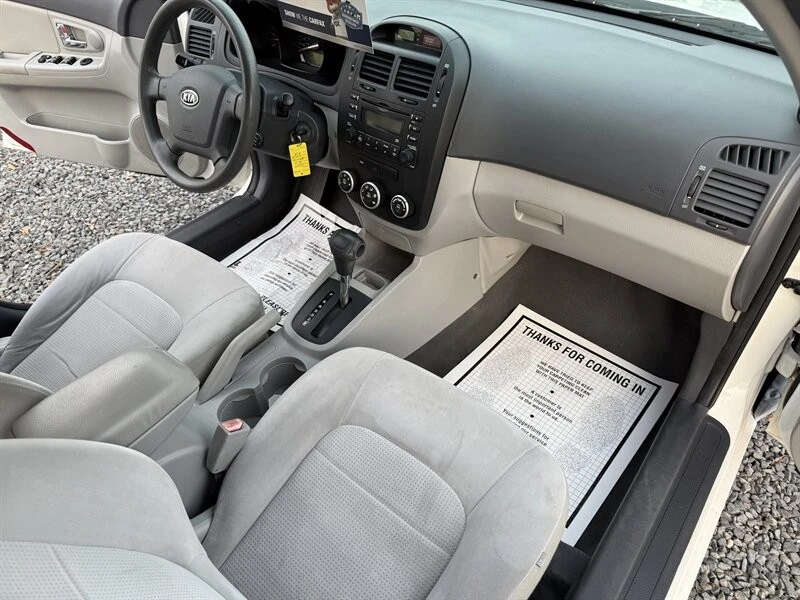 2009 Kia Spectra - Image 13 of 14