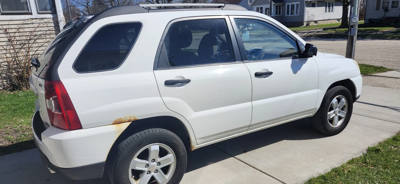 2009 Kia Sportage - Image 5 of 13