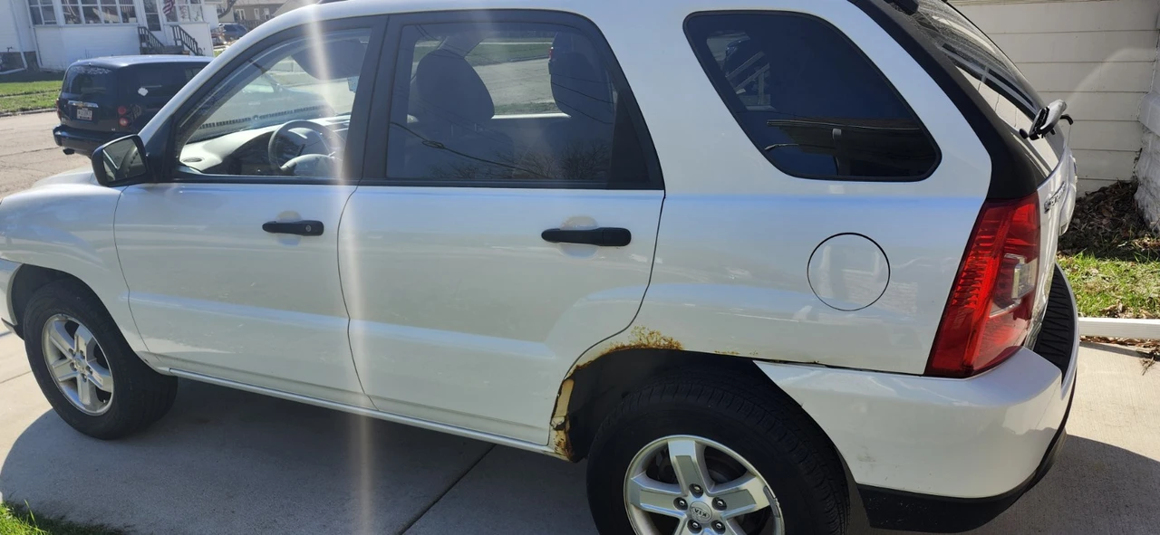2009 Kia Sportage - Image 4 of 13