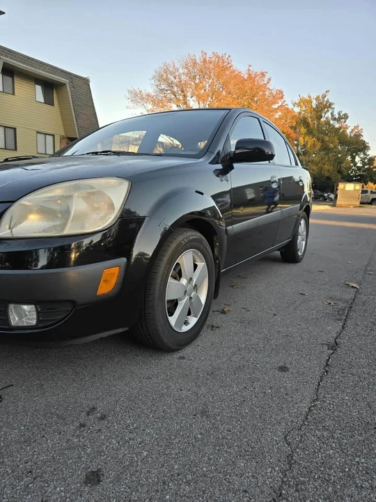 2009 Kia Rio - Image 3 of 11
