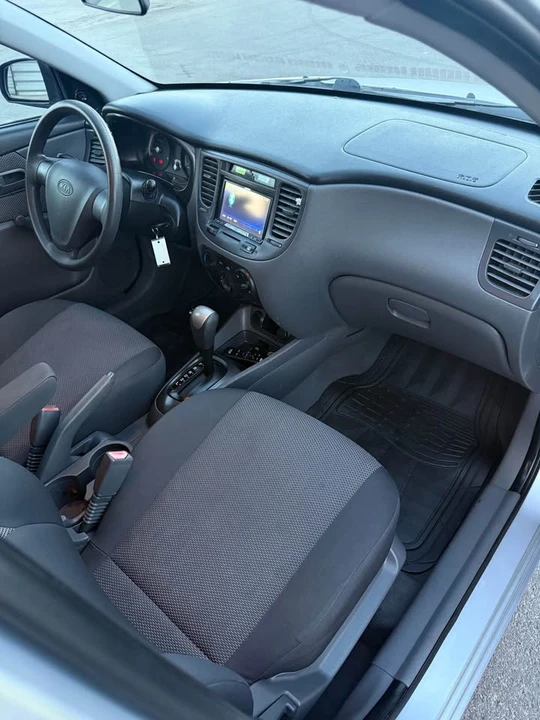 2009 Kia Rio - Image 13 of 17