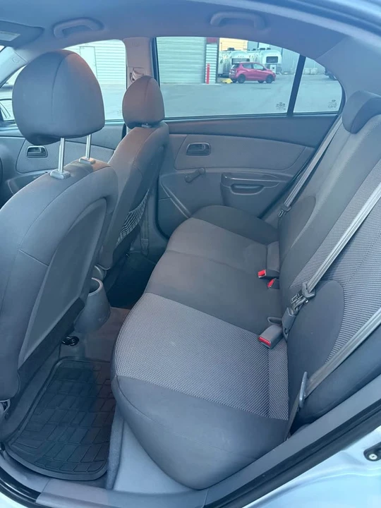 2009 Kia Rio - Image 15 of 17