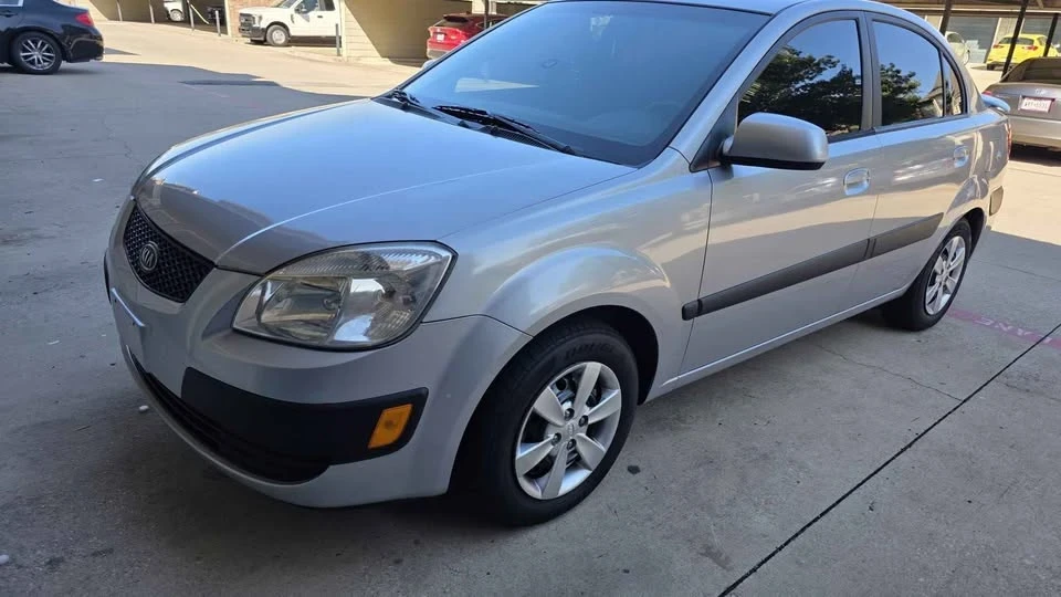 2009 Kia Rio - Image 3 of 11
