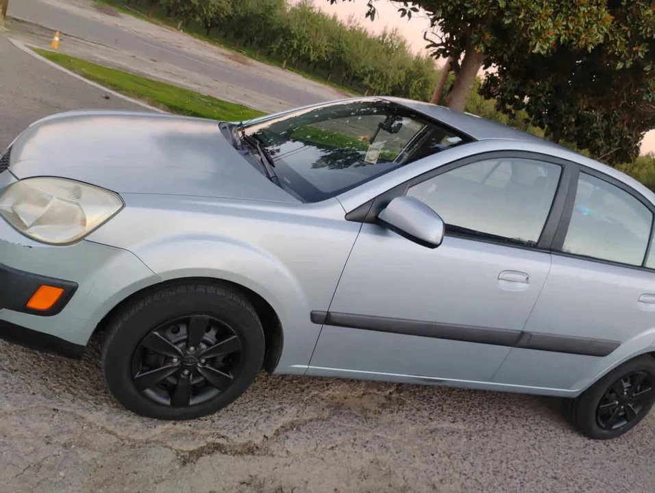 2009 Kia Rio - Image 2 of 8