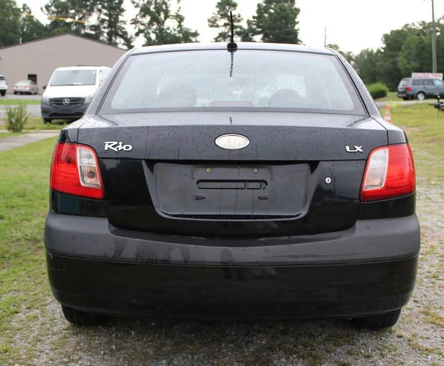 2009 Kia Rio - Image 3 of 3