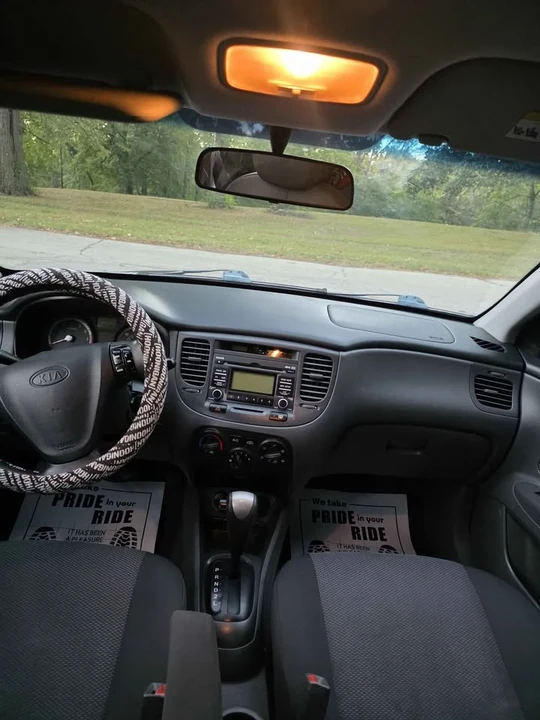 2009 Kia Rio - Image 7 of 13