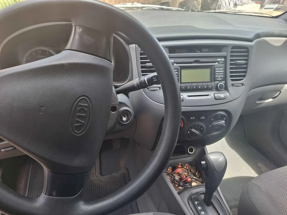 2009 Kia Rio - Image 3 of 5