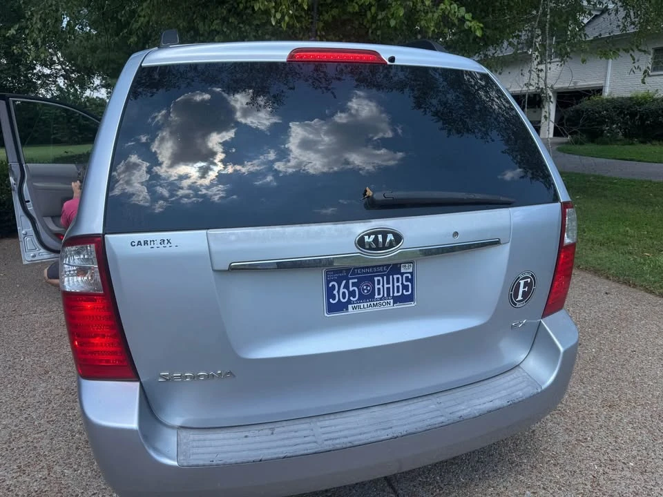 2009 Kia Carnival - Image 7 of 9