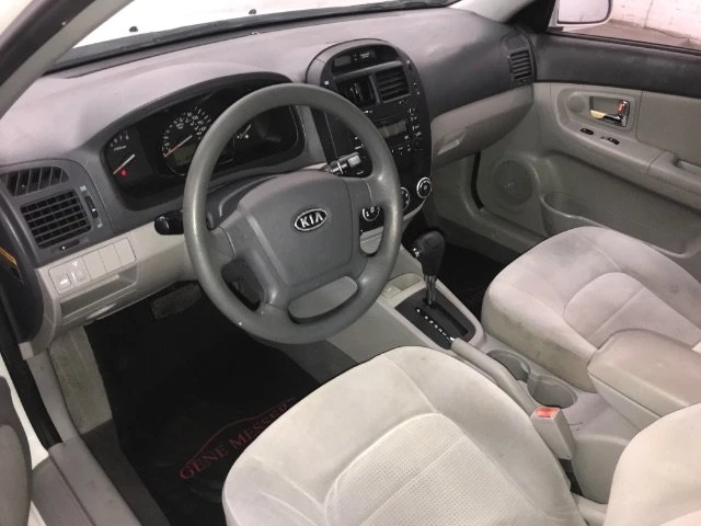 2009 Kia Spectra - Image 5 of 5