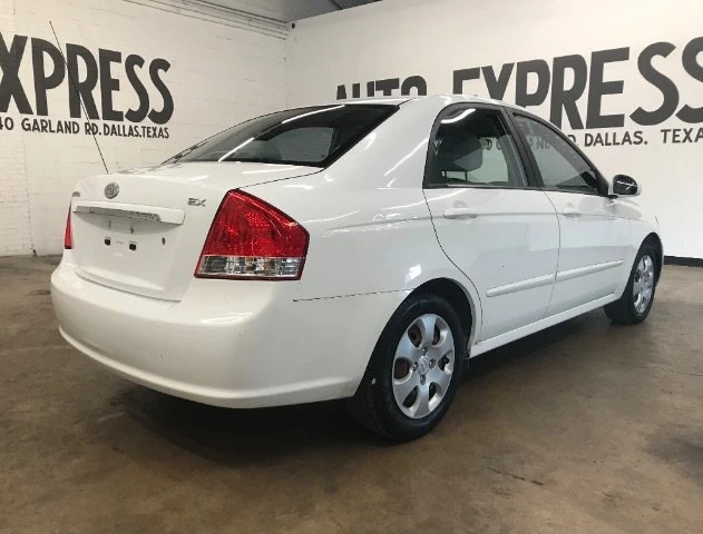 2009 Kia Spectra - Image 4 of 5