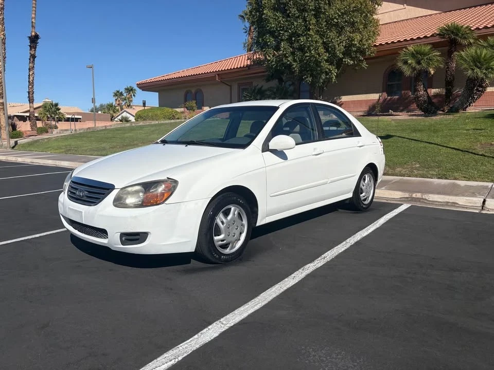 2009 Kia Spectra - Image 2 of 9